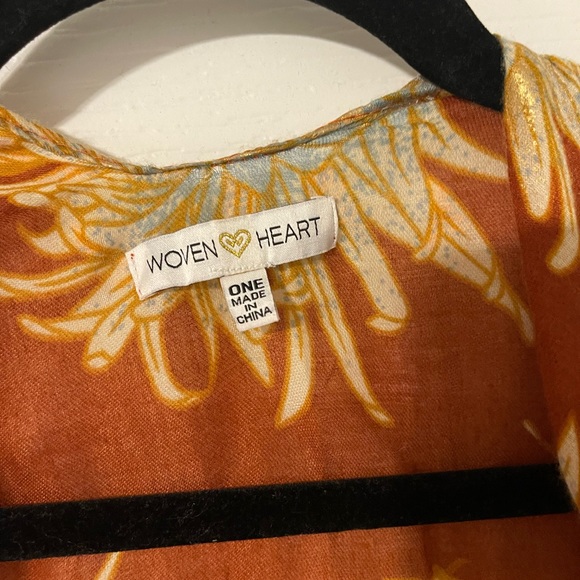 Woven Heart Orange Floral Patterned Shrug - Picture 2 of 3